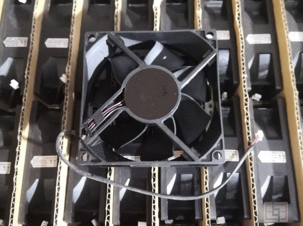 ADDA AD0812UX257301 12V 0.3A 3wires Cooling Fan ADDA AD0812UX257301 12V 0.3A 3wires Cooling Fan